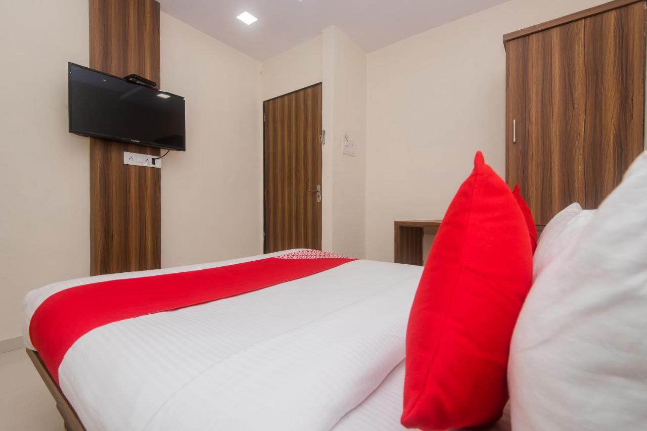 Oyo Flagship 23259 Galaxy 3* Mumbai (Bombay)