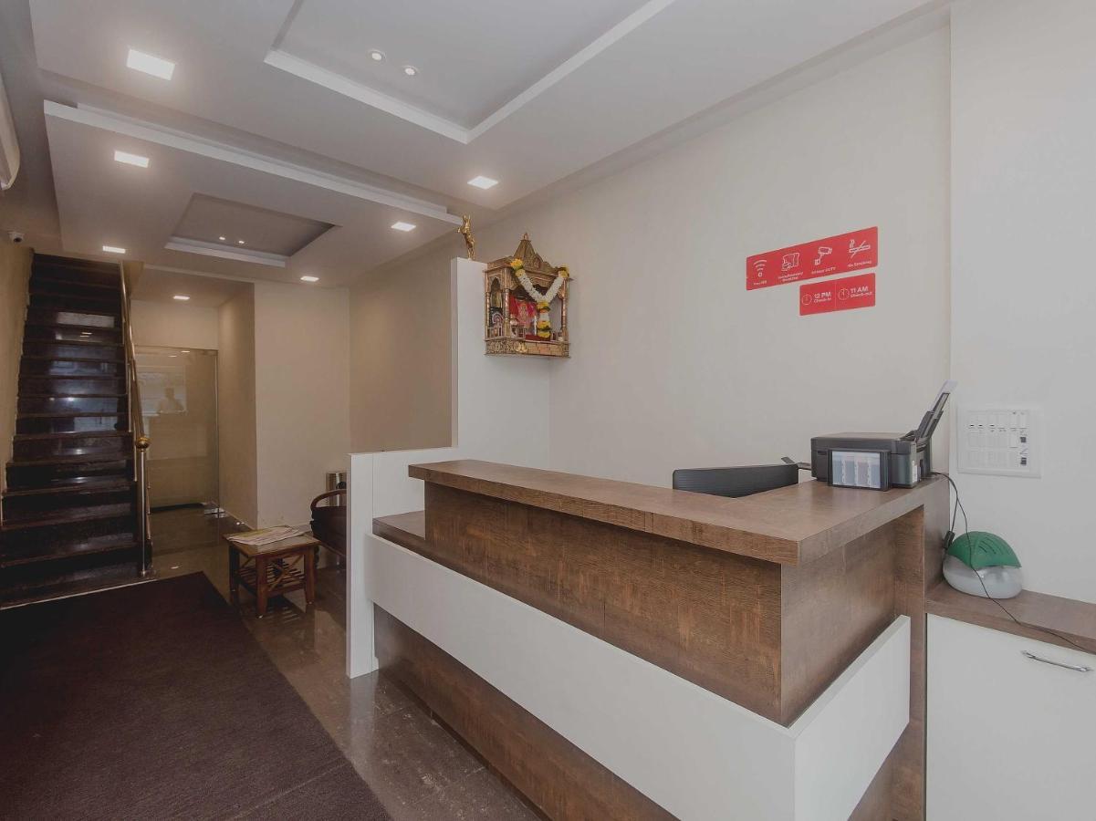 Oyo Flagship 23259 Galaxy 3* Mumbai (Bombay)